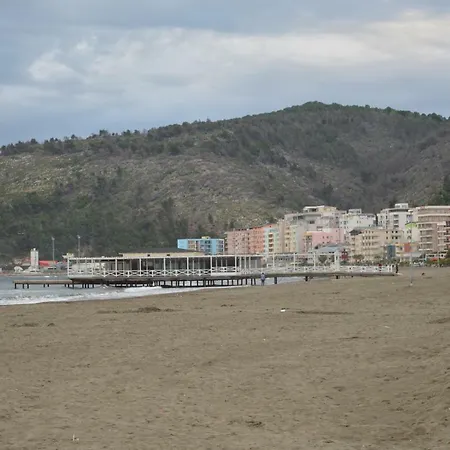 Blini Seaside Apartment *